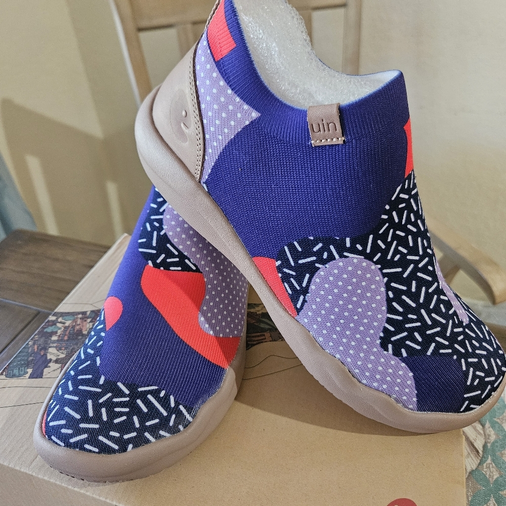 UIN shoes new size 9